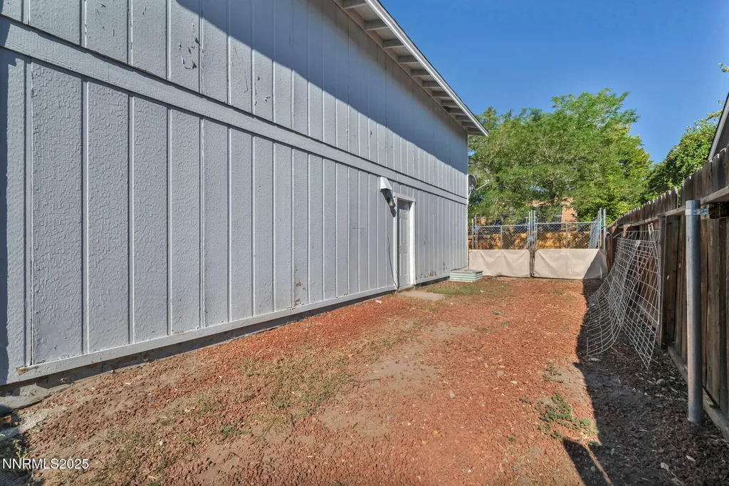 7274 Windmill Reno NV 89511