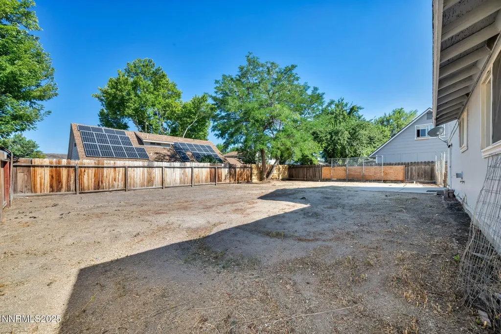 7274 Windmill Reno NV 89511