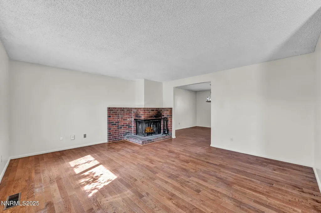 7274 Windmill Reno NV 89511