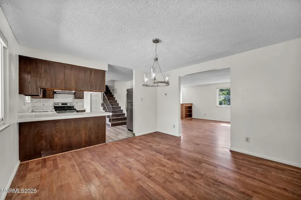 7274 Windmill Reno NV 89511