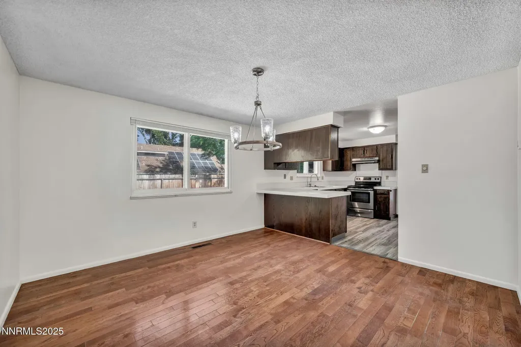 7274 Windmill Reno NV 89511