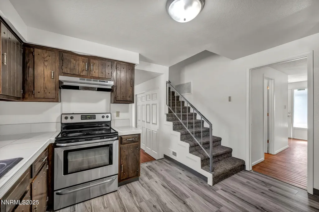 7274 Windmill Reno NV 89511