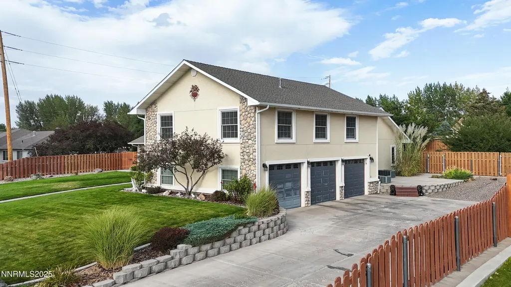 3271 Paiute Winnemucca NV 89445