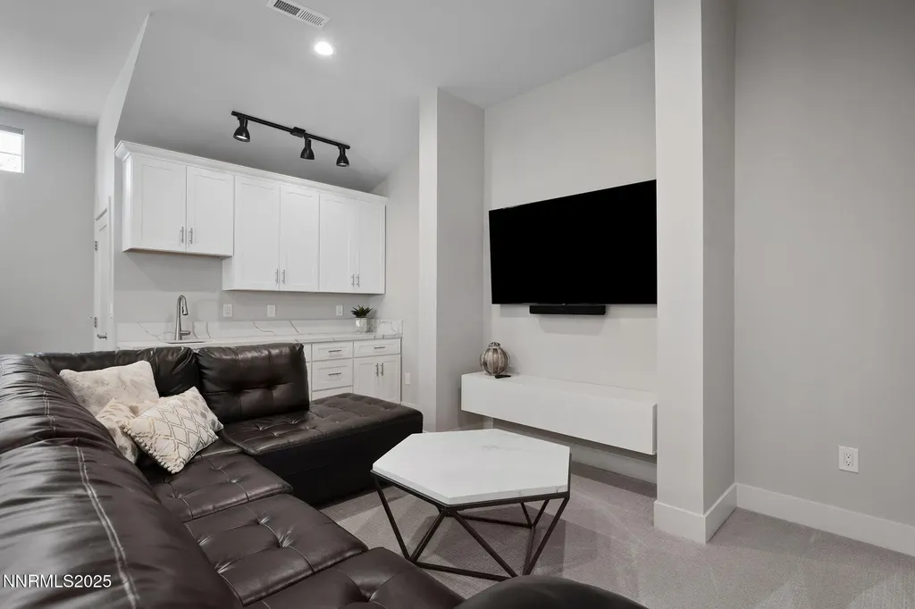 2375 Harbor Reno NV 89519