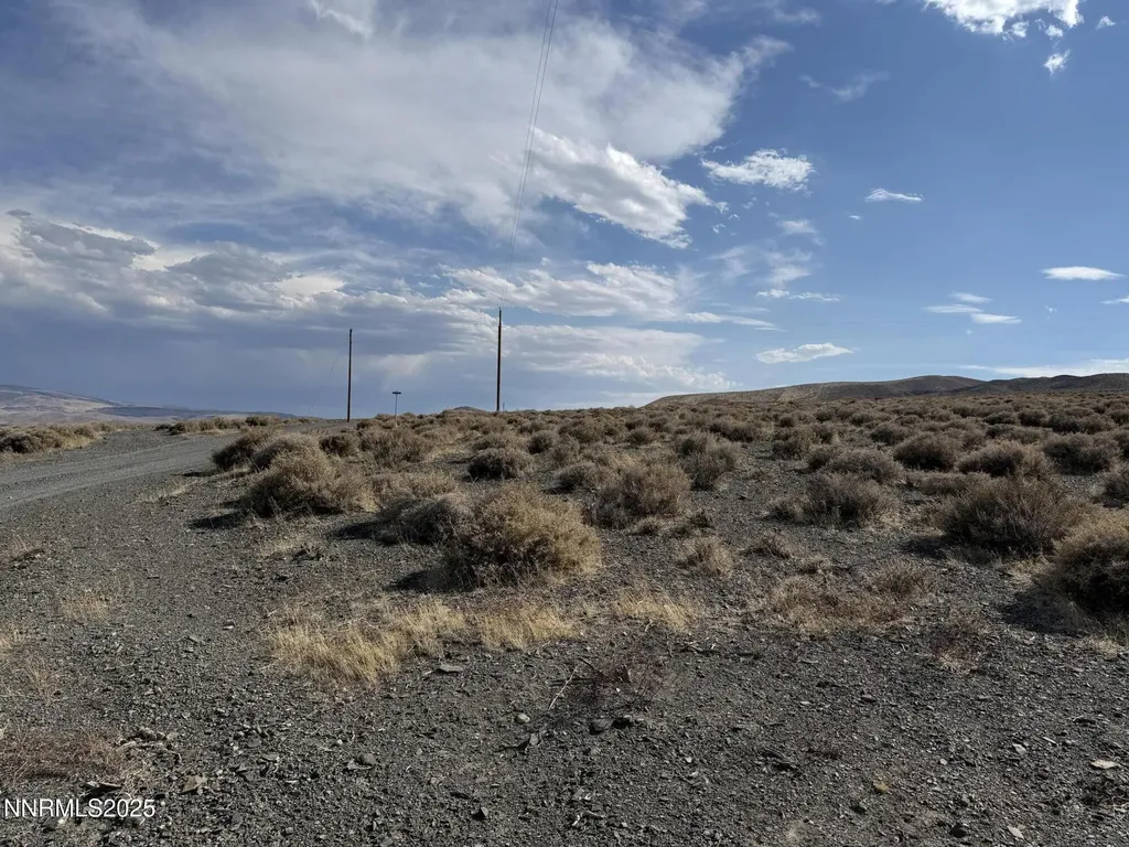 5915 Aspen Silver Springs NV 89429