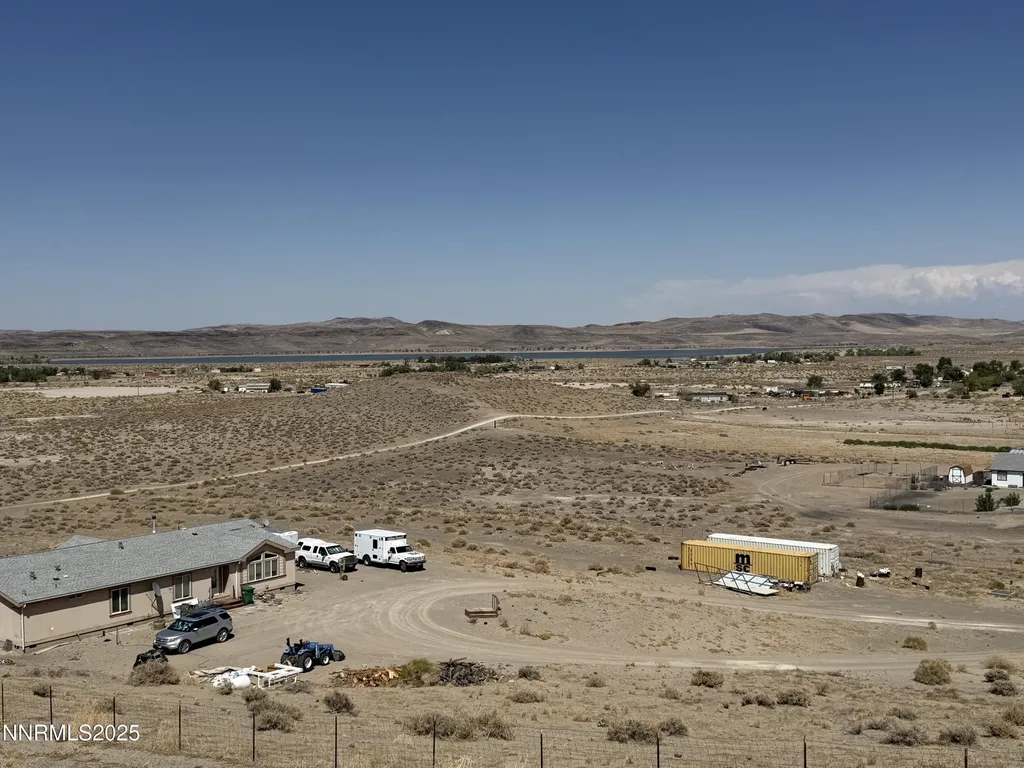 2530 Revere Silver Springs NV 89429