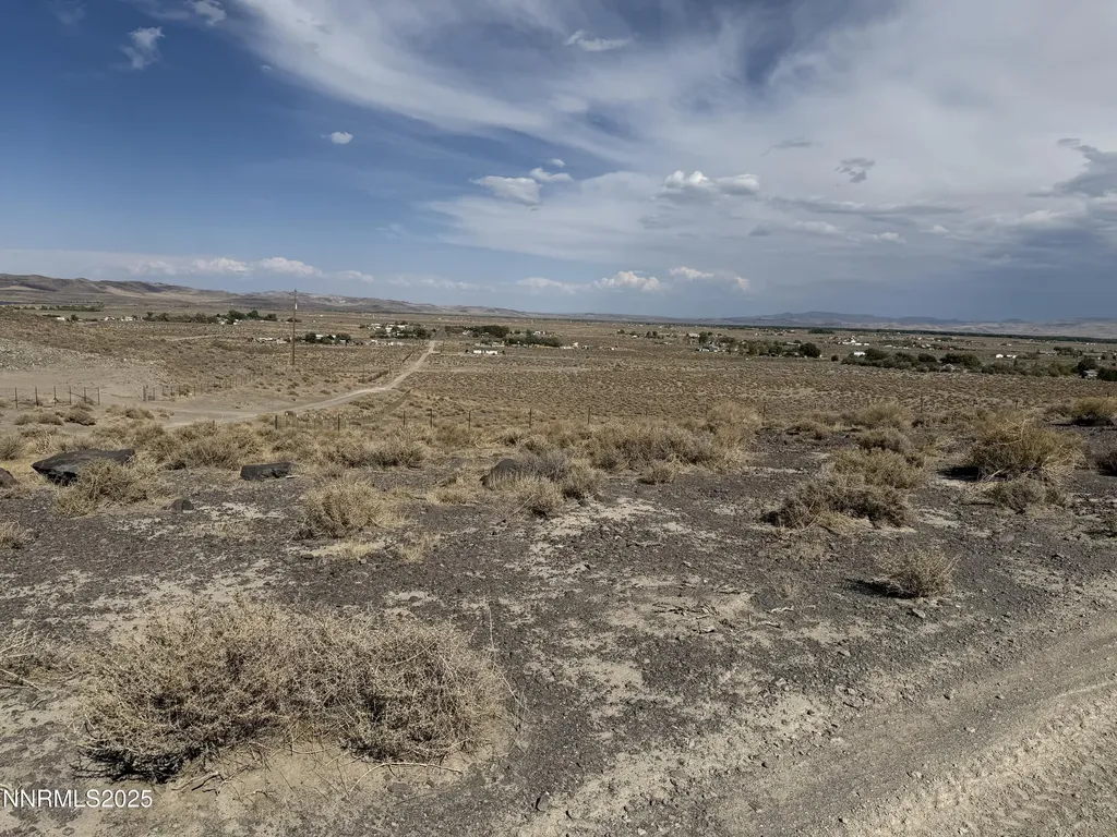 6310 Catfish Silver Springs NV 89429