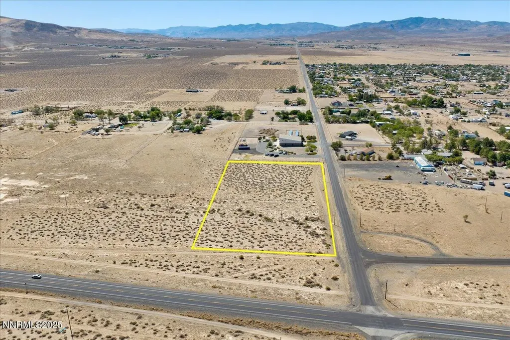 4035 Veterans Memorial Silver Springs NV 89429