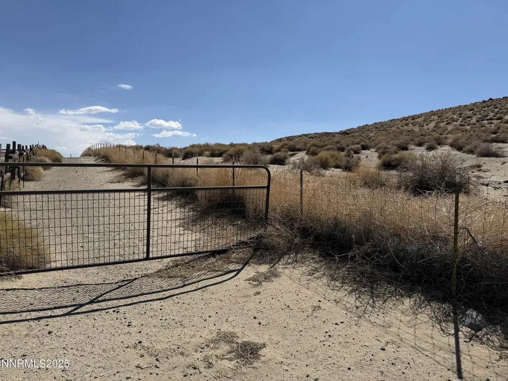2595 Revere Silver Springs NV 89429