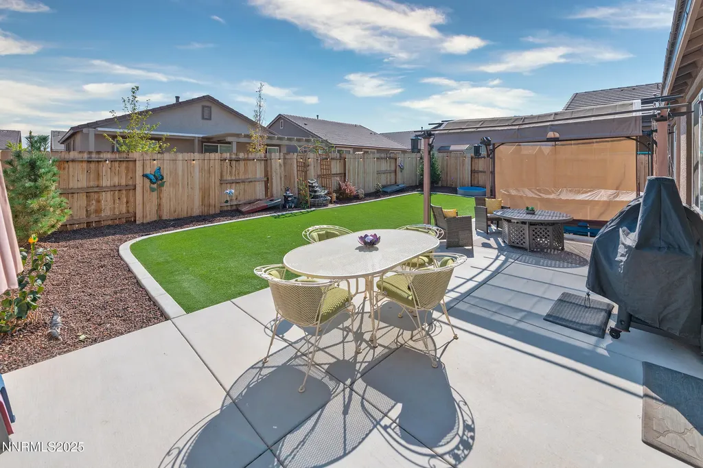 120 Cosser Dayton NV 89403