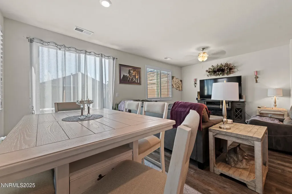 120 Cosser Dayton NV 89403