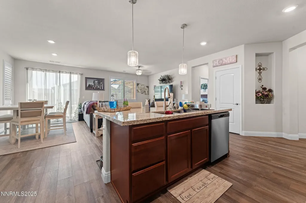 120 Cosser Dayton NV 89403