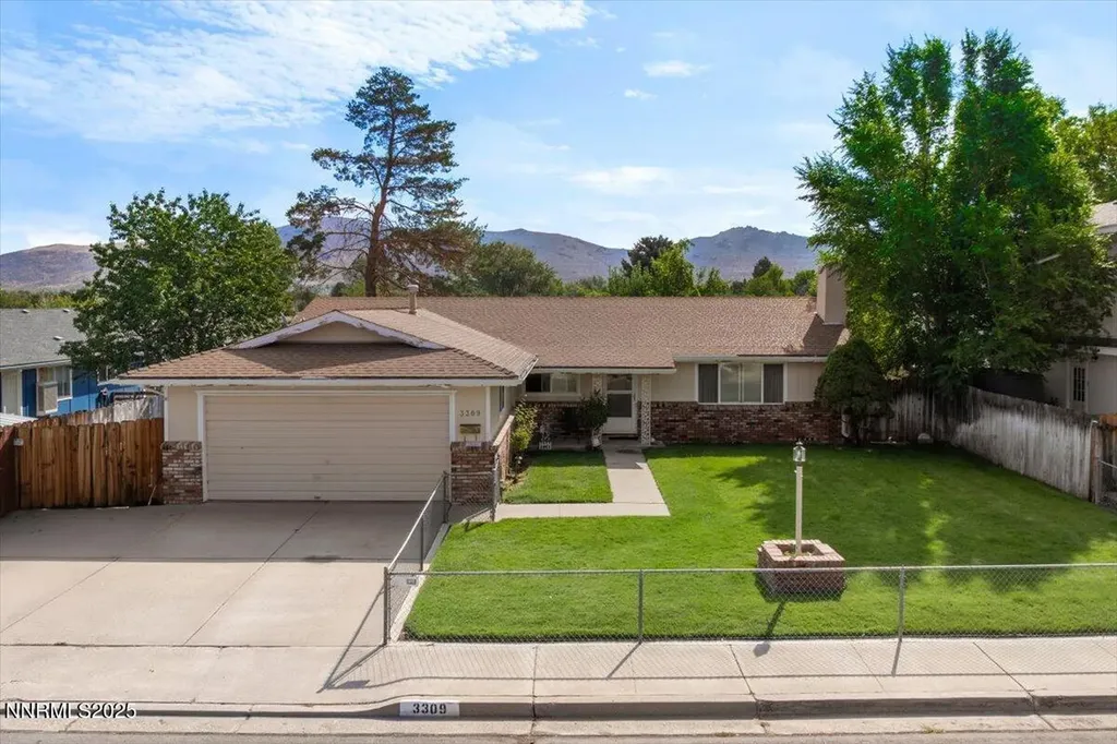 3309 Hickory Carson City NV 89701
