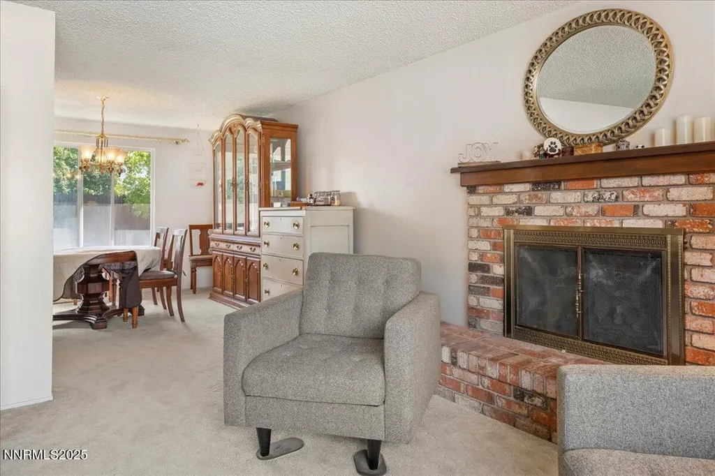 3309 Hickory Carson City NV 89701