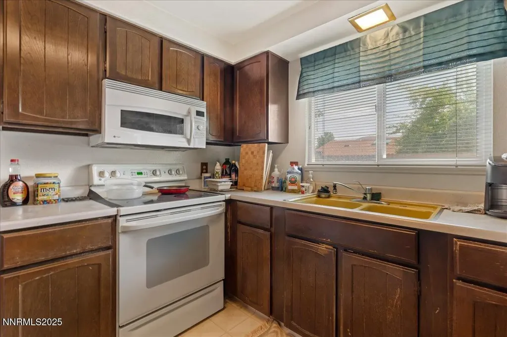 3309 Hickory Carson City NV 89701