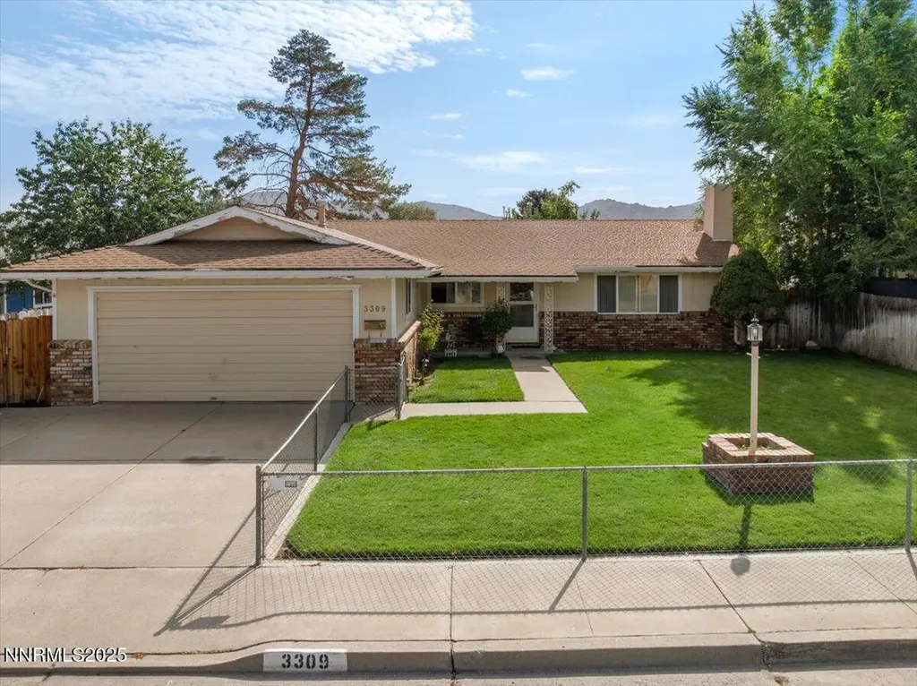 3309 Hickory Carson City NV 89701