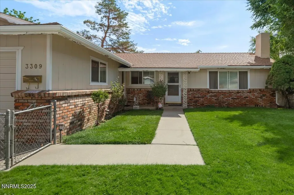 3309 Hickory Carson City NV 89701