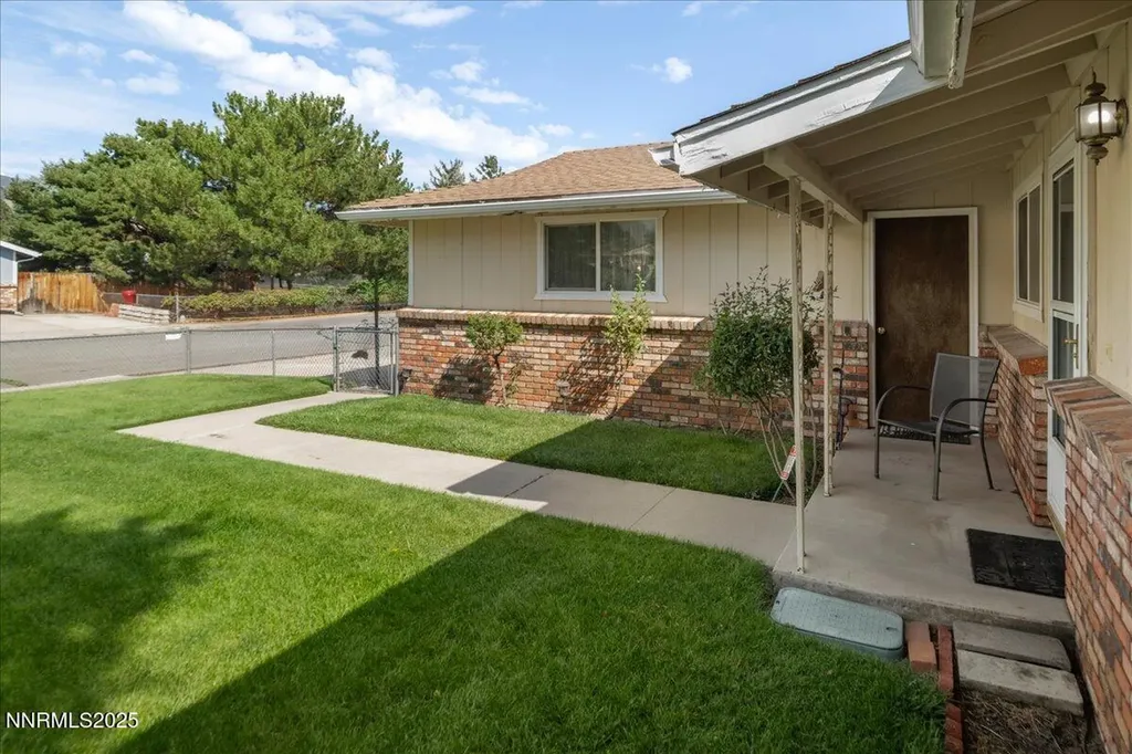 3309 Hickory Carson City NV 89701