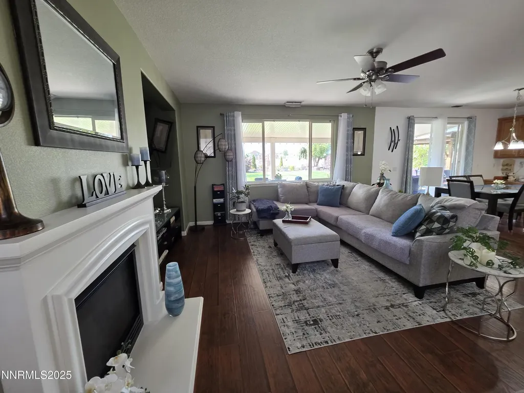 10677 Fire Poppy Reno NV 89521