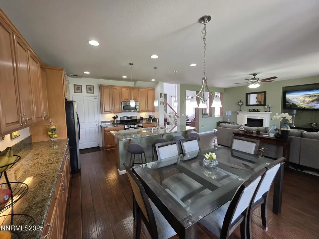 10677 Fire Poppy Reno NV 89521