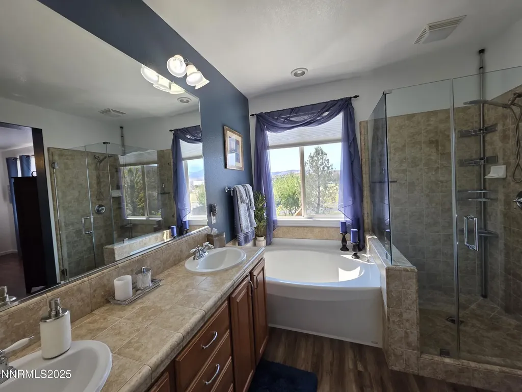 10677 Fire Poppy Reno NV 89521