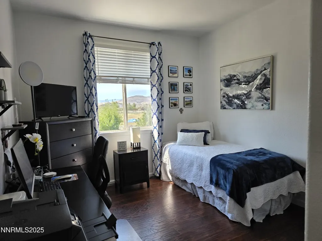 10677 Fire Poppy Reno NV 89521