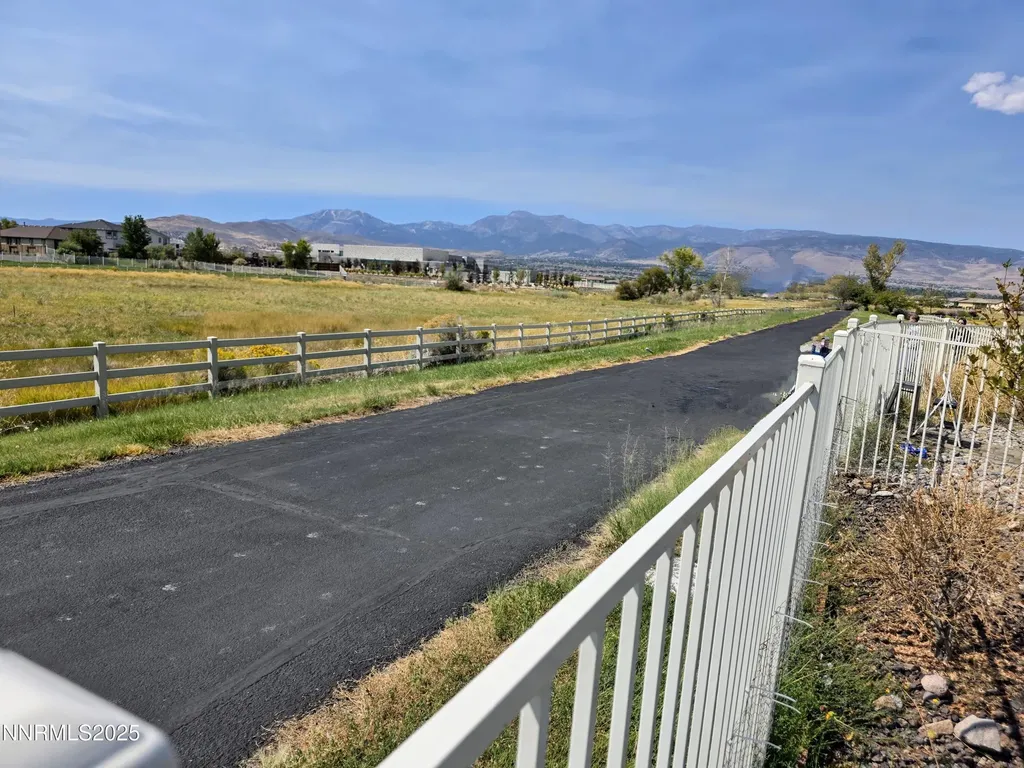 10677 Fire Poppy Reno NV 89521