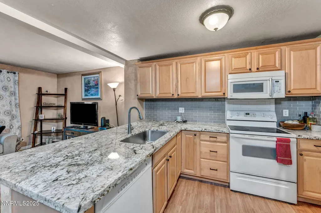 1529 Long Carson City NV 89706