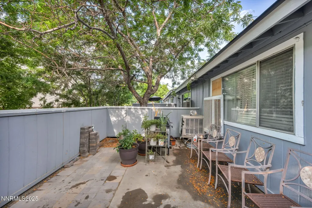 1529 Long Carson City NV 89706