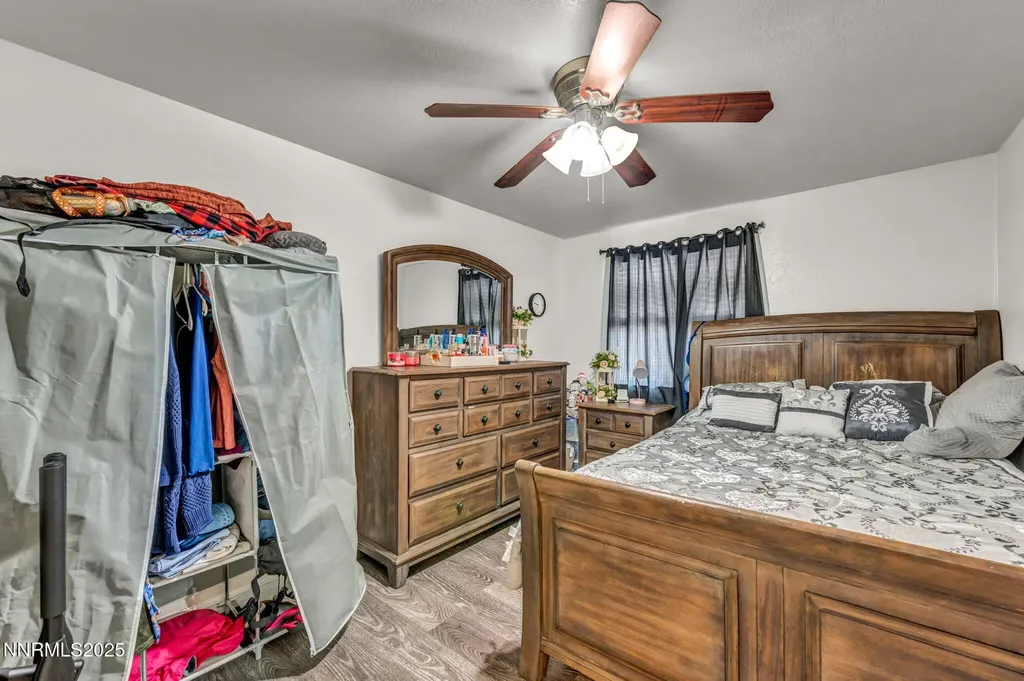 1529 Long Carson City NV 89706