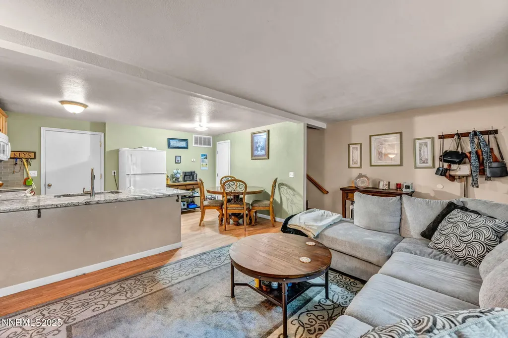1529 Long Carson City NV 89706