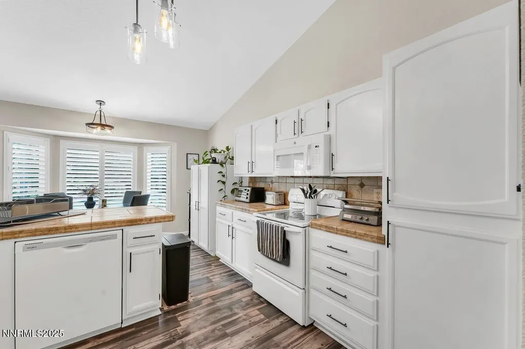 20 Eagle Claw Reno NV 89523