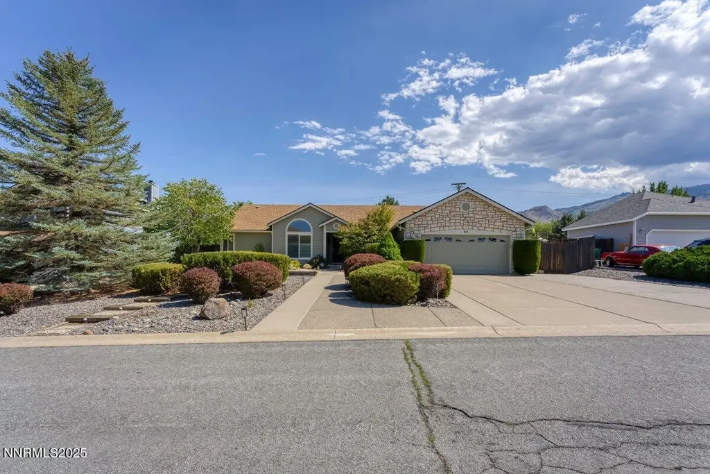 20 Eagle Claw Reno NV 89523
