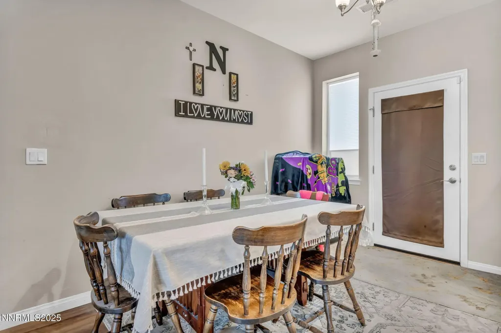 665 Beeghly Fallon NV 89406
