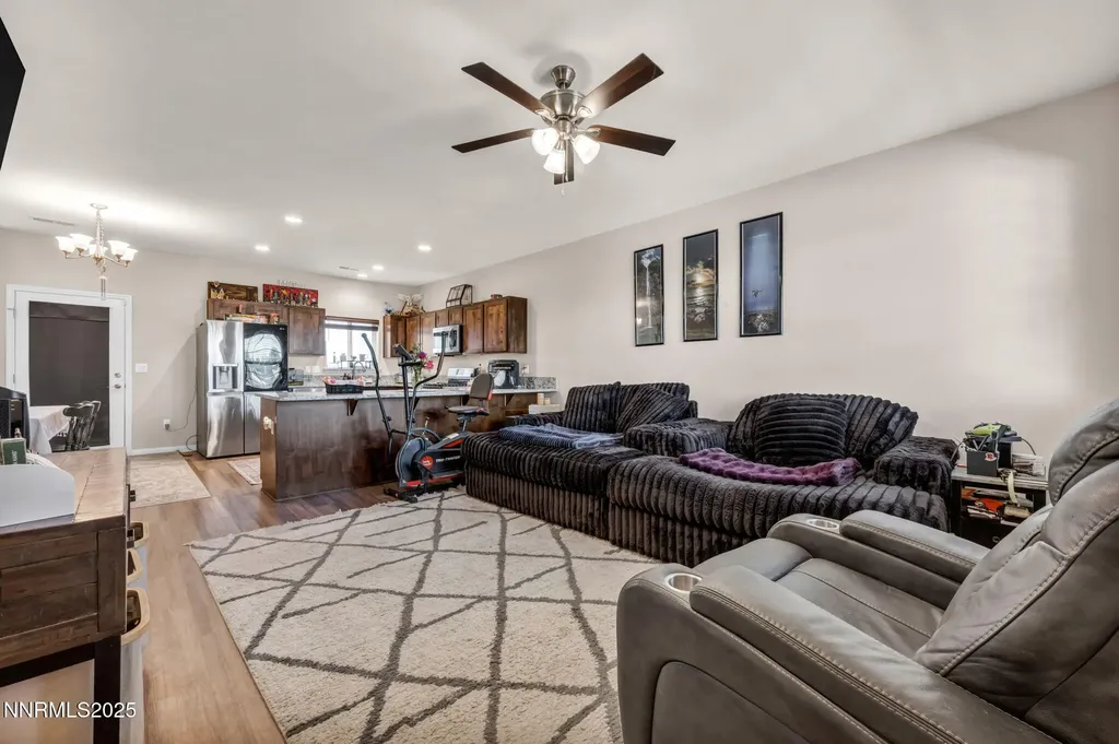 665 Beeghly Fallon NV 89406