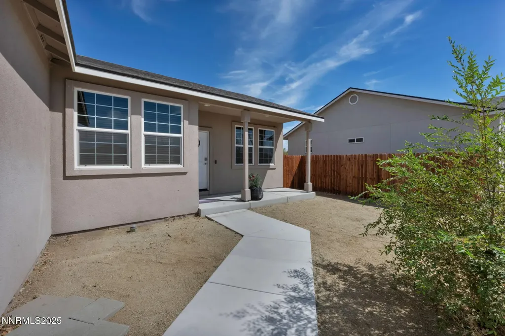 665 Beeghly Fallon NV 89406