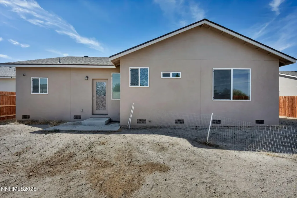 665 Beeghly Fallon NV 89406