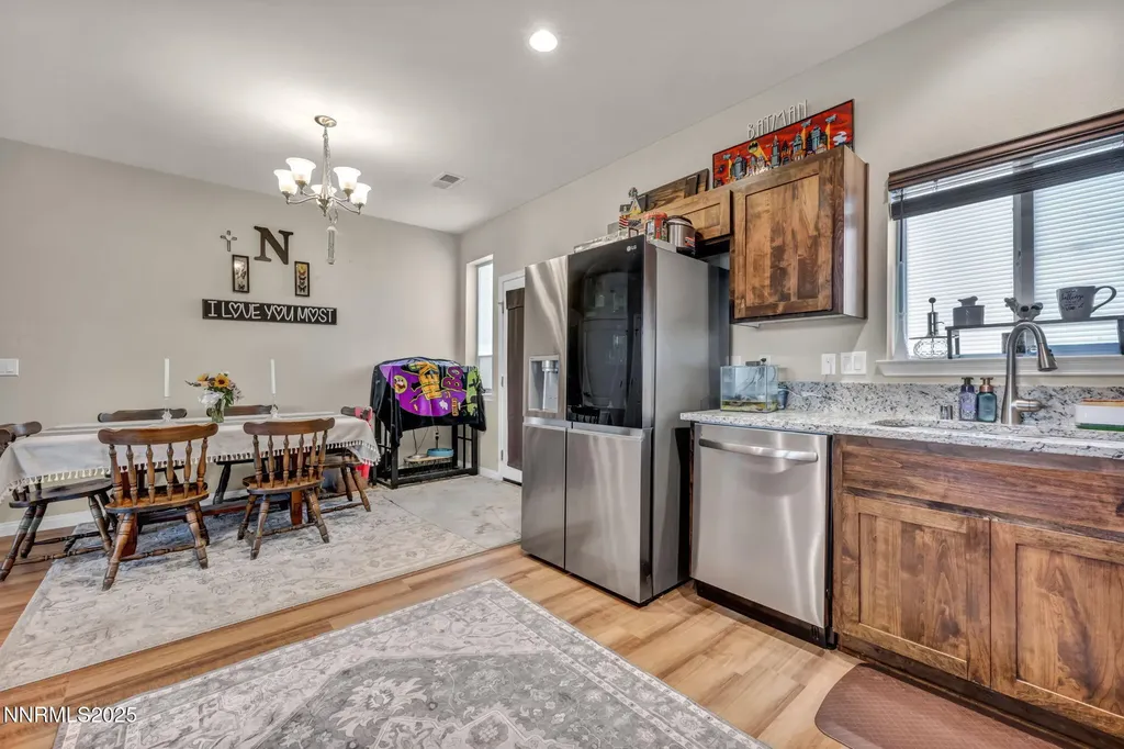 665 Beeghly Fallon NV 89406