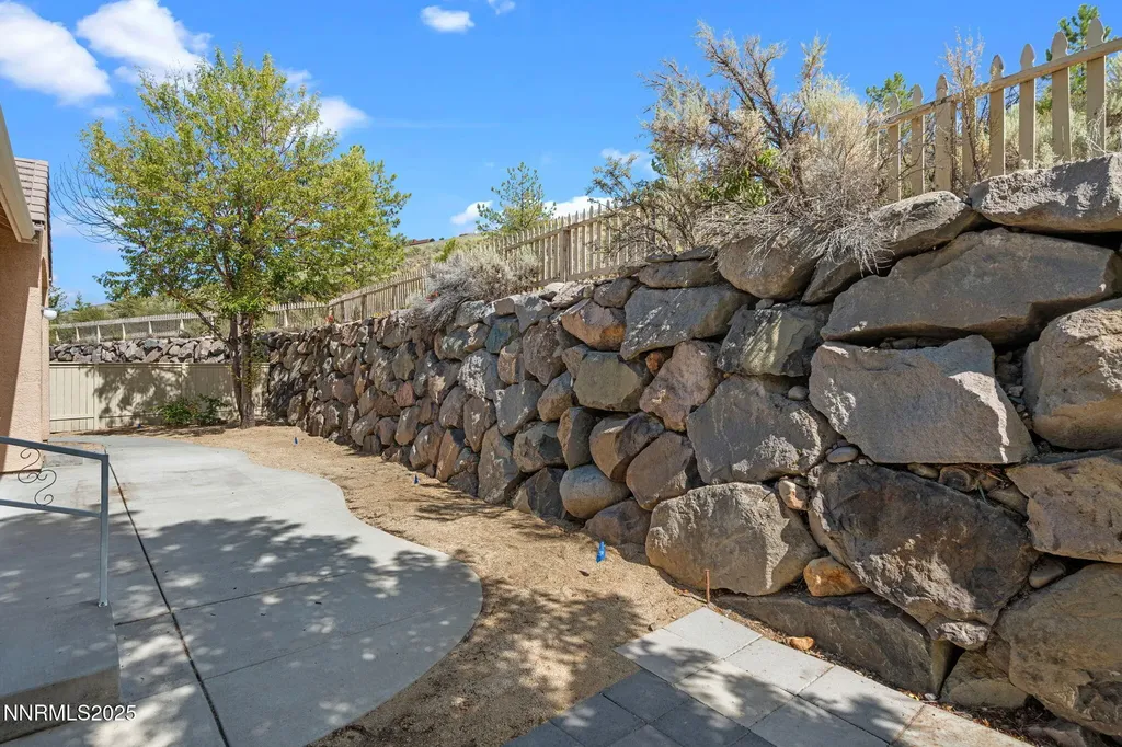 1860 Hunter Creek Reno NV 89519