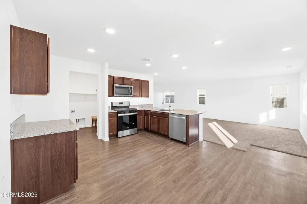 737 Valmy Reno NV 89506
