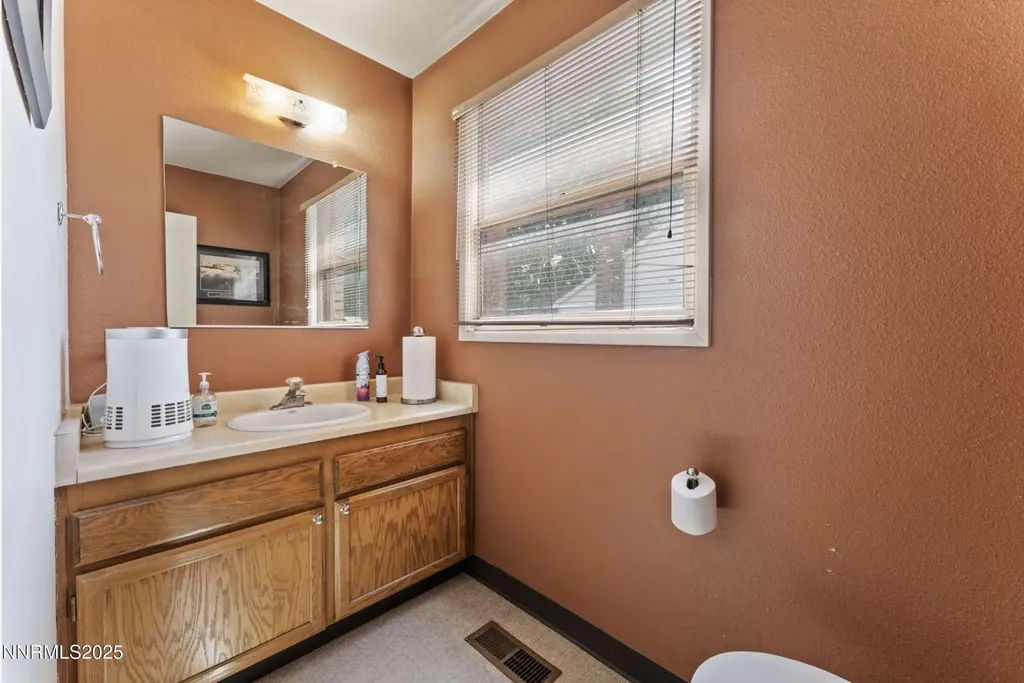 235 Pueblo Reno NV 89509