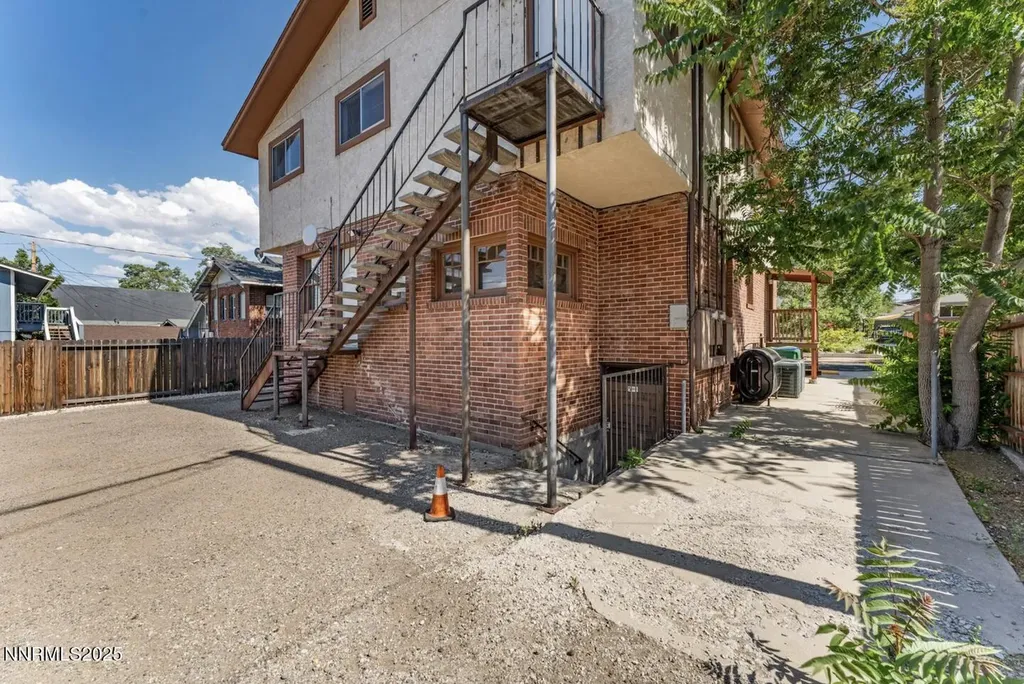 235 Pueblo Reno NV 89509