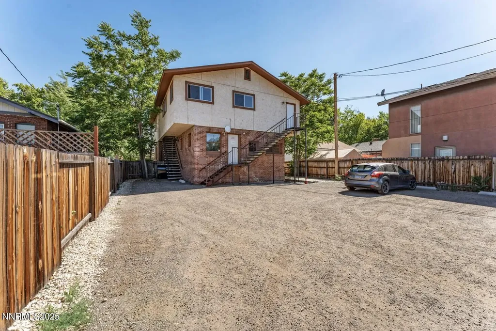 235 Pueblo Reno NV 89509