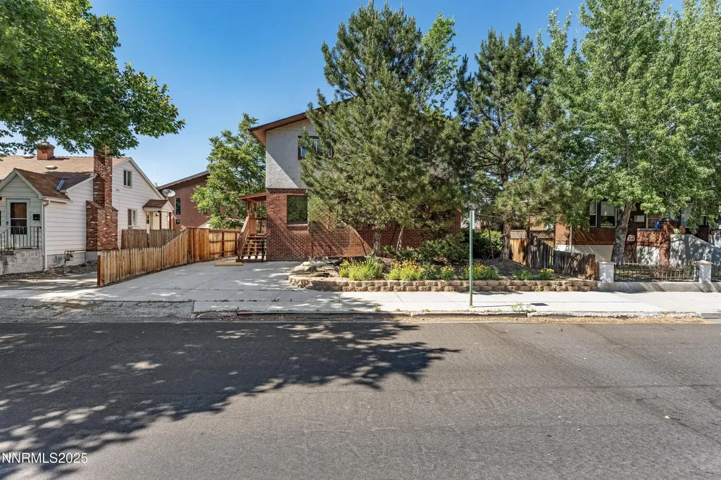 235 Pueblo Reno NV 89509