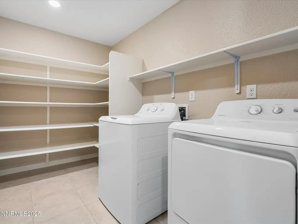8933 Quail Falls Reno NV 89506