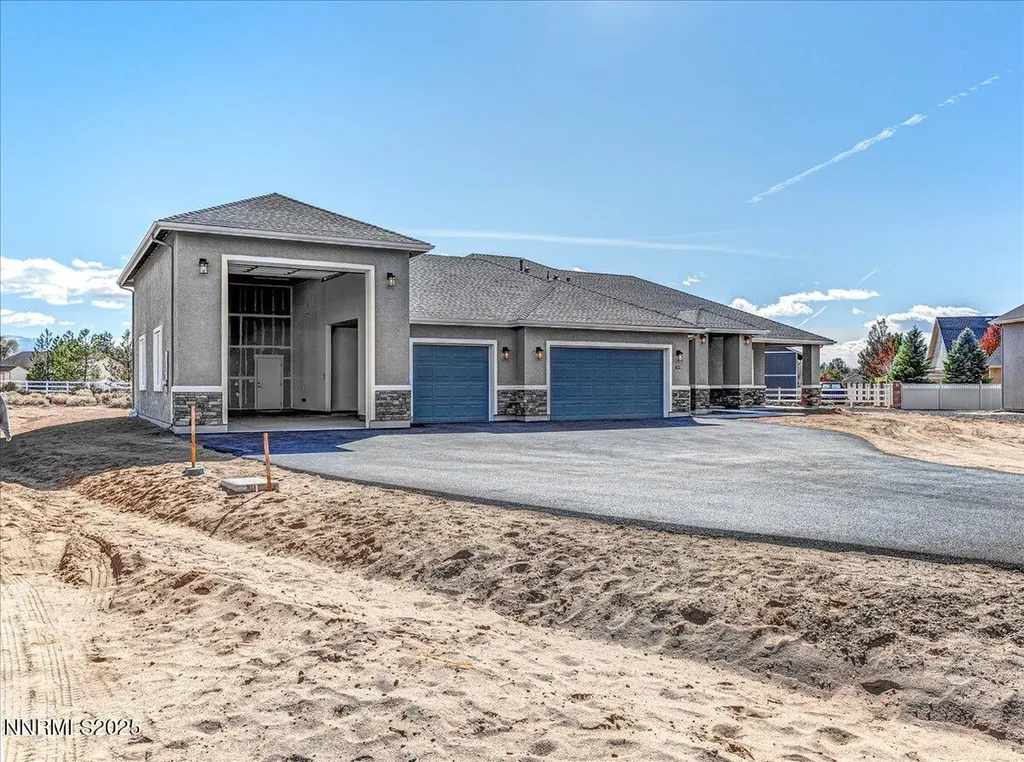 1681 Grandview Minden NV 89423