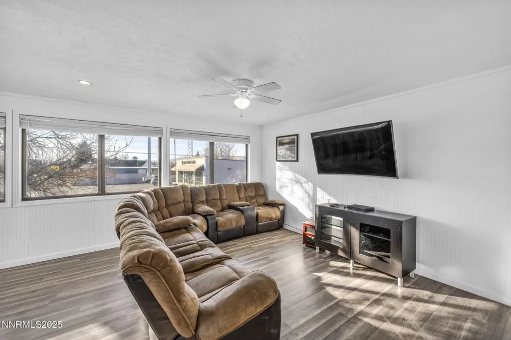 2 Newcombe Yerington NV 89447