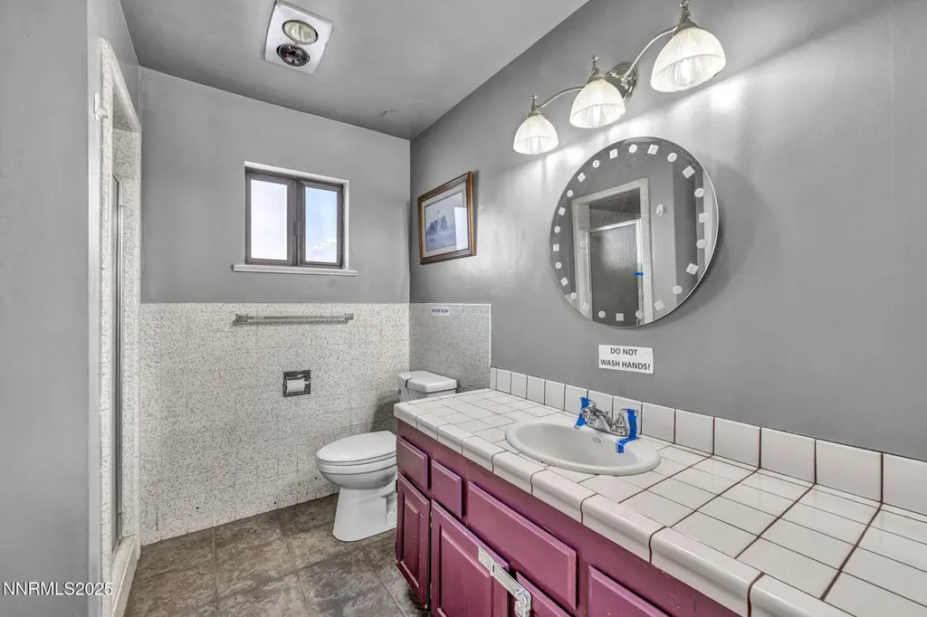 2 Newcombe Yerington NV 89447