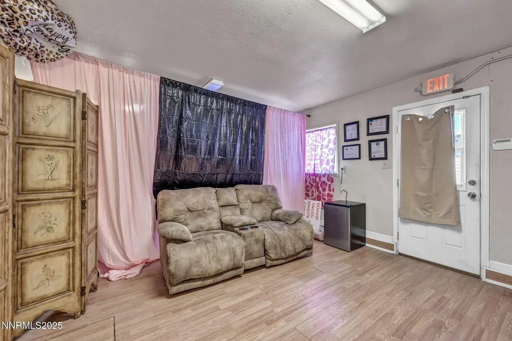 2 Newcombe Yerington NV 89447