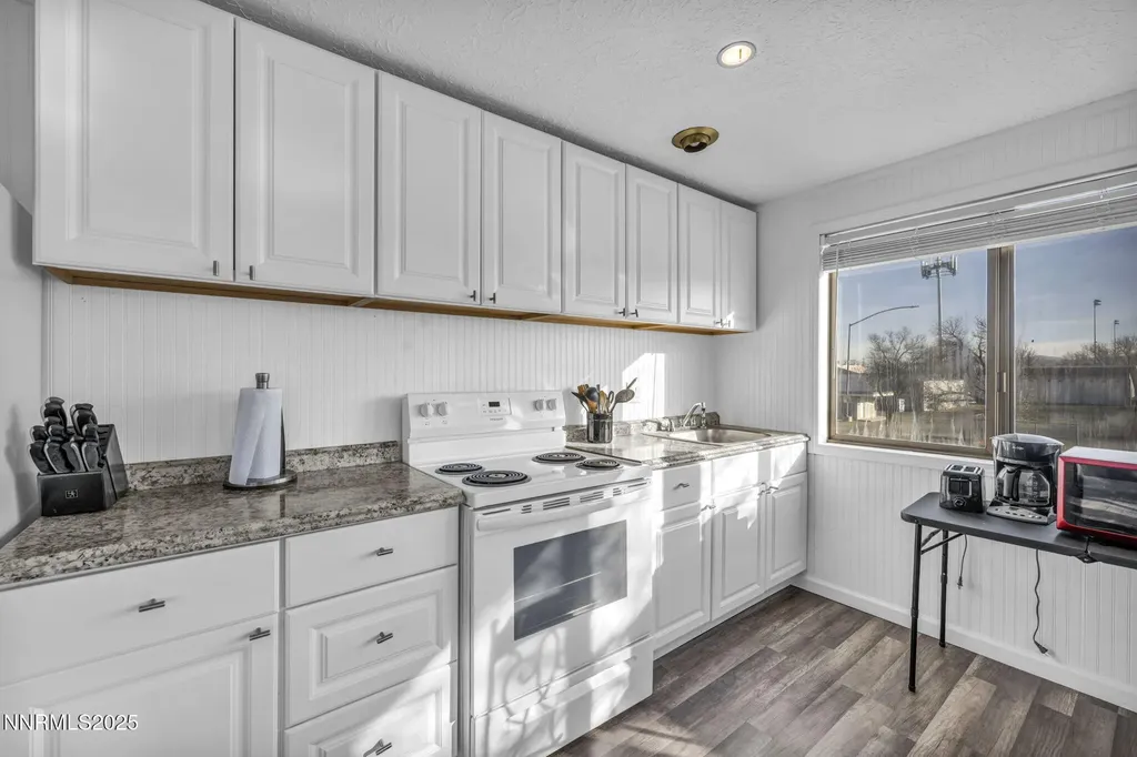 2 Newcombe Yerington NV 89447